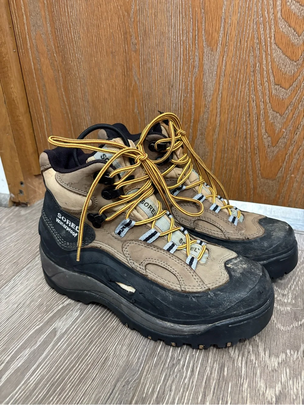 Sorel Men's Tan and Black Waterproof Hiking Boots with Yellow Laces